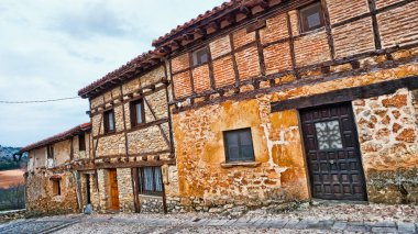 Sokak Sahnesi, Geleneksel Mimarlık, Calatanazor, Ortaçağ Kasabası, Soria, Kastilya ve Leon, İspanya, Avrupa