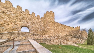 Avila Duvarları, 11-14. Yüzyıl Ortaçağ Savunma Duvarları, UNESCO Dünya Mirası Alanı, İspanyol Kültür Mirası, Eski Şehir, Avila, Kastilya ve Leon, İspanya, Europ