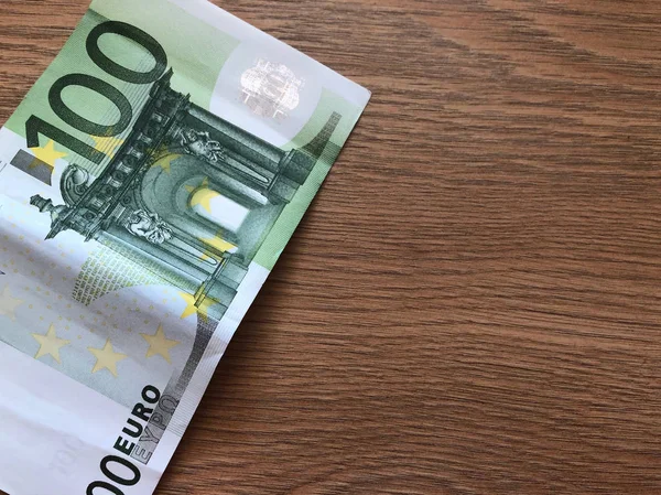 Nota de cem euros sobre fundo claro — Fotografia de Stock