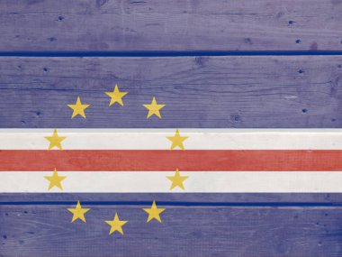 Ahşap zemine Cabo Verde bayrağı boyanmış. Fırçalanmış doğal ışık düğümlü ahşap tahta doku. Cabo Verde 'nin tahta desenli arka plan bayrağı
