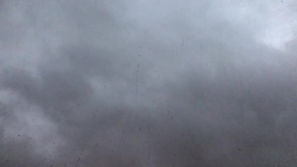 雲が空に浮かんでいます。時間の経過 — ストック動画