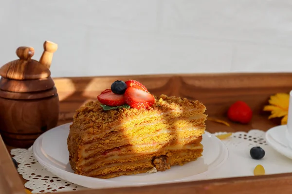 Honey Cake Saucer Tea Wooden Platter Top View Close — Stock Photo, Image