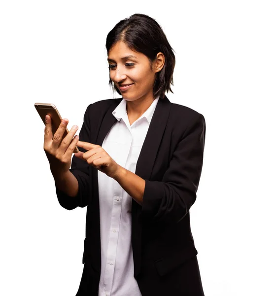 Latina Mulher Negócios Falando Telefone Móvel — Fotografia de Stock