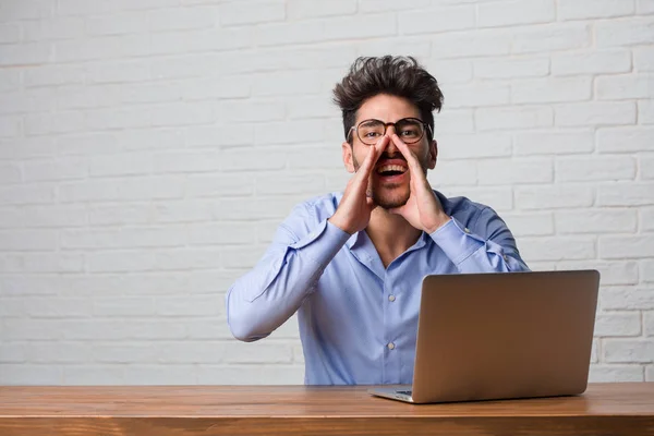 Young Business Man Sitting Working Laptop Screaming Happy Surprised Offer — Stock Photo, Image