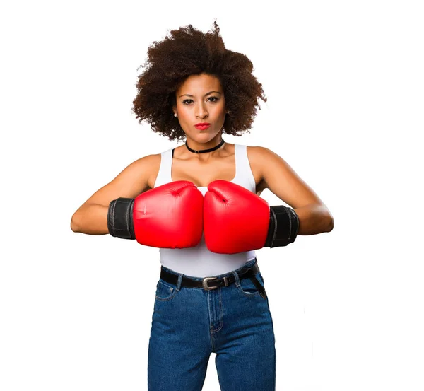 Jovem Mulher Negra Usando Luvas Boxe Isolado Fundo Branco — Fotografia de Stock