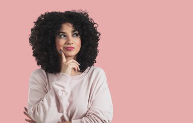 Genç bayanın bir fikri var.