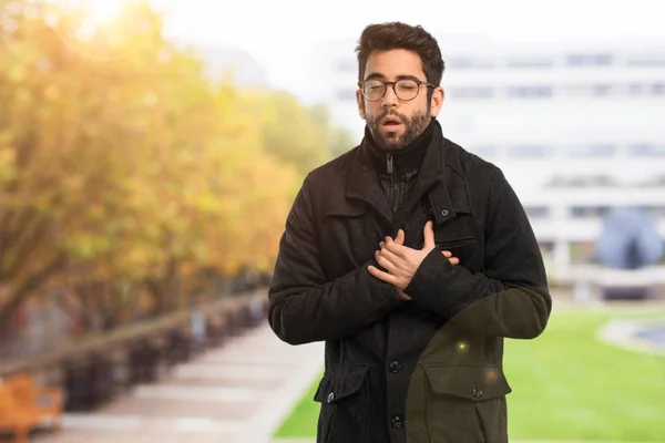 Joven Con Ataque Corazón — Foto de Stock