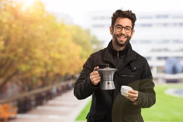 Joven Bebiendo Café — Foto de Stock