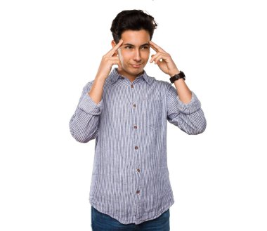 bir genç olarak izole beyaz arka plan düşünüyorum