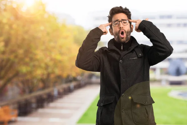 Joven Haciendo Gesto Loco — Foto de Stock