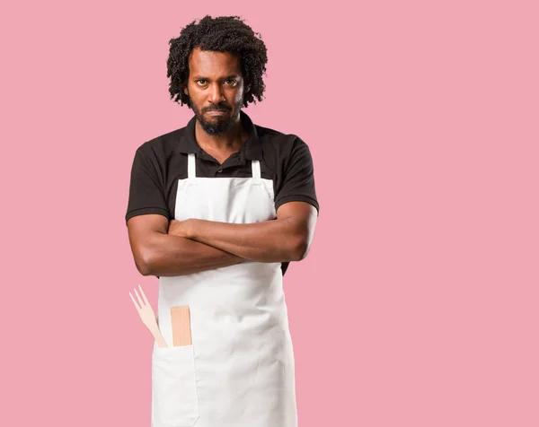 Hezký Afroamerické Baker Velmi Naštvaný Rozrušený Velmi Napjatá Křičí Zběsile — Stock fotografie