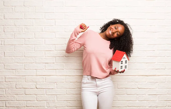 Young Black Woman Model House Dancing Having Fun Brick Wall — Stock Photo, Image