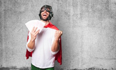 süper kahraman faturaları holding