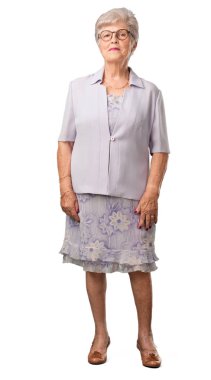 Tam vücut kadın kıdemli neşeli ve kocaman bir gülümseme, kendine güvenen, dostu ile ve samimi, ifade pozitifliği ve başarı