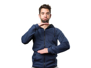 Genç adam izole üzerinde beyaz arka plan boyutlandırma