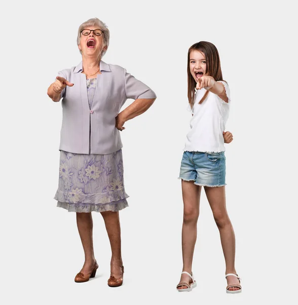 Full Body Elderly Lady Her Granddaughter Shouting Laughing Making Fun — Stock Photo, Image