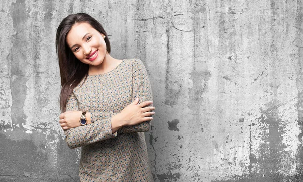 Mujer Asiática Cruzando Brazos Gris Grunge Fondo —  Fotos de Stock