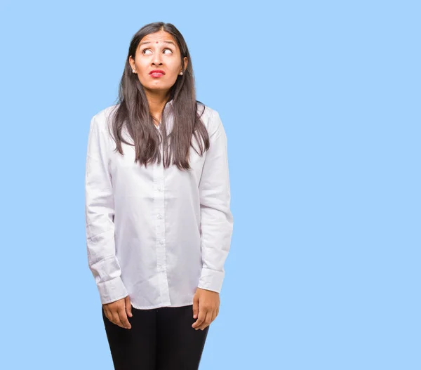 Porträtt Ung Indisk Kvinna Mycket Rädd Och Rädd — Stockfoto
