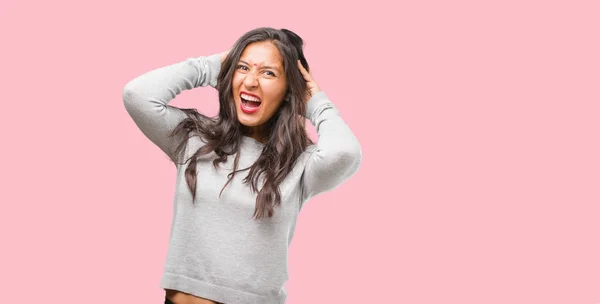 Retrato Una Joven India Sorprendida Conmocionada — Foto de Stock