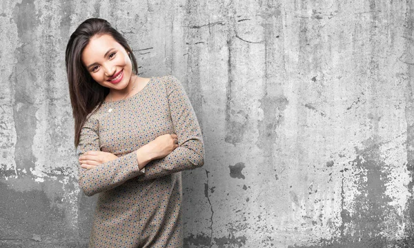 Mujer Asiática Cruzando Brazos Gris Grunge Fondo — Foto de Stock