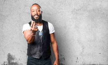 zengin jest yapan motosikletçi erkek