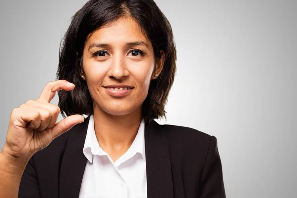 Latin Bussines Woman Sizing Something — Stock Photo, Image