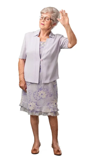 Volledige Lichaam Senior Vrouw Serieuze Vastberaden Zetten Hand Vooraan Stop — Stockfoto