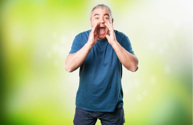 mutlu bağıran olgun adam