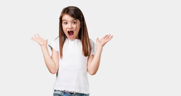 Full Body Little Girl Screaming Happy Surprised Offer Promotion Gaping — Stock Photo, Image
