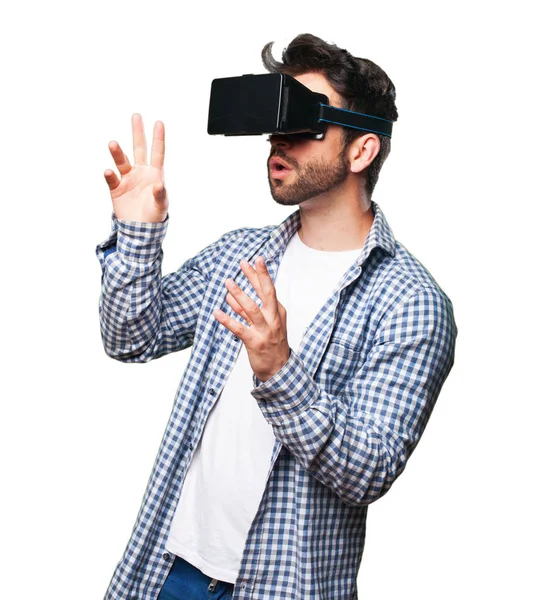 Jovem Vestindo Óculos Realidade Virtual Isolado Fundo Branco — Fotografia de Stock