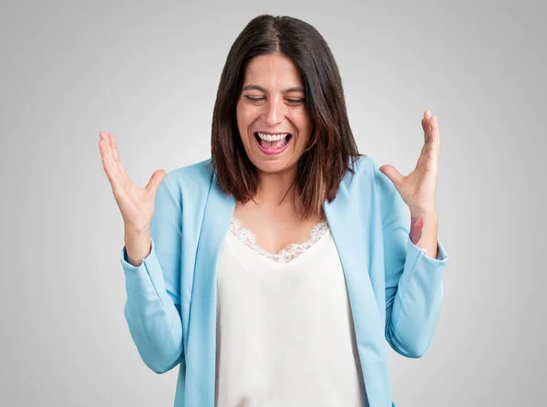 Middelste Leeftijd Vrouw Lachen Plezier Ontspannen Vrolijk Voelt Zich Zelfverzekerd — Stockfoto