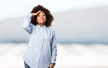 arka plan bulanık sürpriz genç siyah kadın