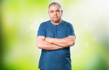 Olgun adam silah geçiş