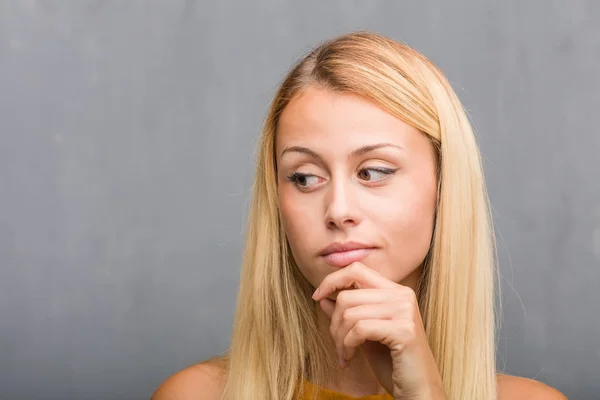 Portrait Natural Young Blonde Woman Thinking Looking Side — Stock Photo, Image