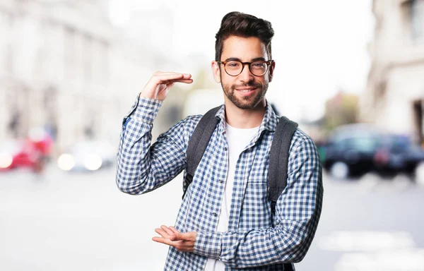 Studente Uomo Dimensionamento All Aperto — Foto Stock