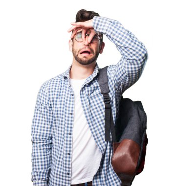 Beyaz arka plan üzerinde izole bir şey kokulu öğrenci adam