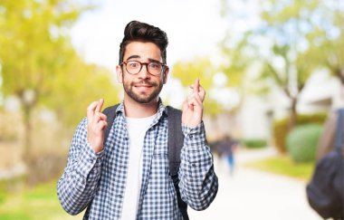 onun parmak kapısı öğrenci adam