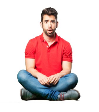 izole üzerinde beyaz arka plan oturan endişeli adam