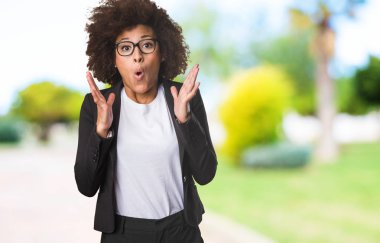 sürpriz iş siyah kadın, seçici odak