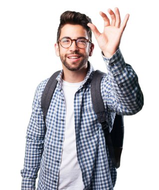 Genç adam beyaz arka plan üzerinde izole ekran dokunaklı