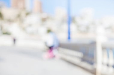 Soyut plaj yaz aylarında arka plan bulanık