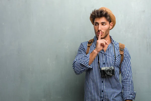 Young Handsome Traveler Man Wearing Straw Hat Backpack Photo Camera — Stock Photo, Image