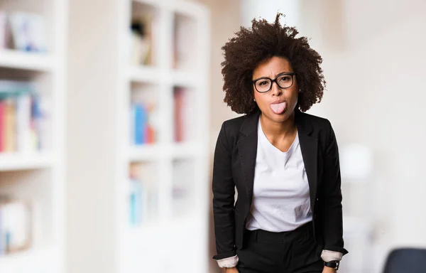 Negócio Mulher Negra Mostrando Língua — Fotografia de Stock