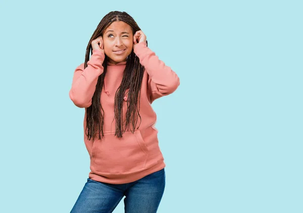Portrait Young Black Woman Wearing Braids Covering Ears Hands Angry — Stock Photo, Image