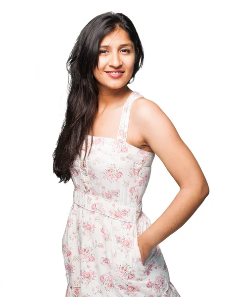 beyaz izole mutlu latin kadın