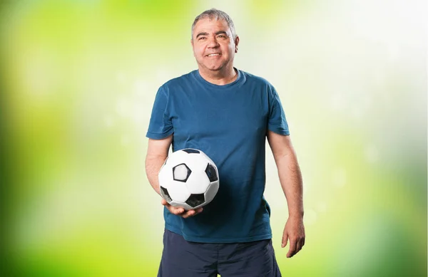 Volwassen Man Met Voetbal — Stockfoto