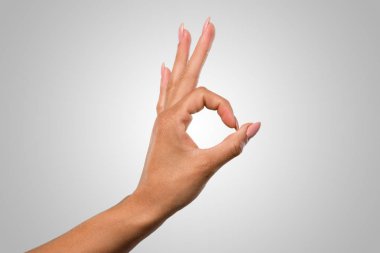 Tamam jest yapıyor el