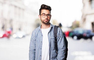 öğrenci adam açık havada ayakta 