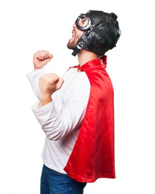 Beyaz arka plan üzerinde izole kazanan süper kahraman