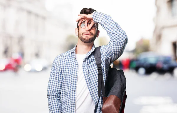 Estudiante Hombre Oliendo Algo — Foto de Stock